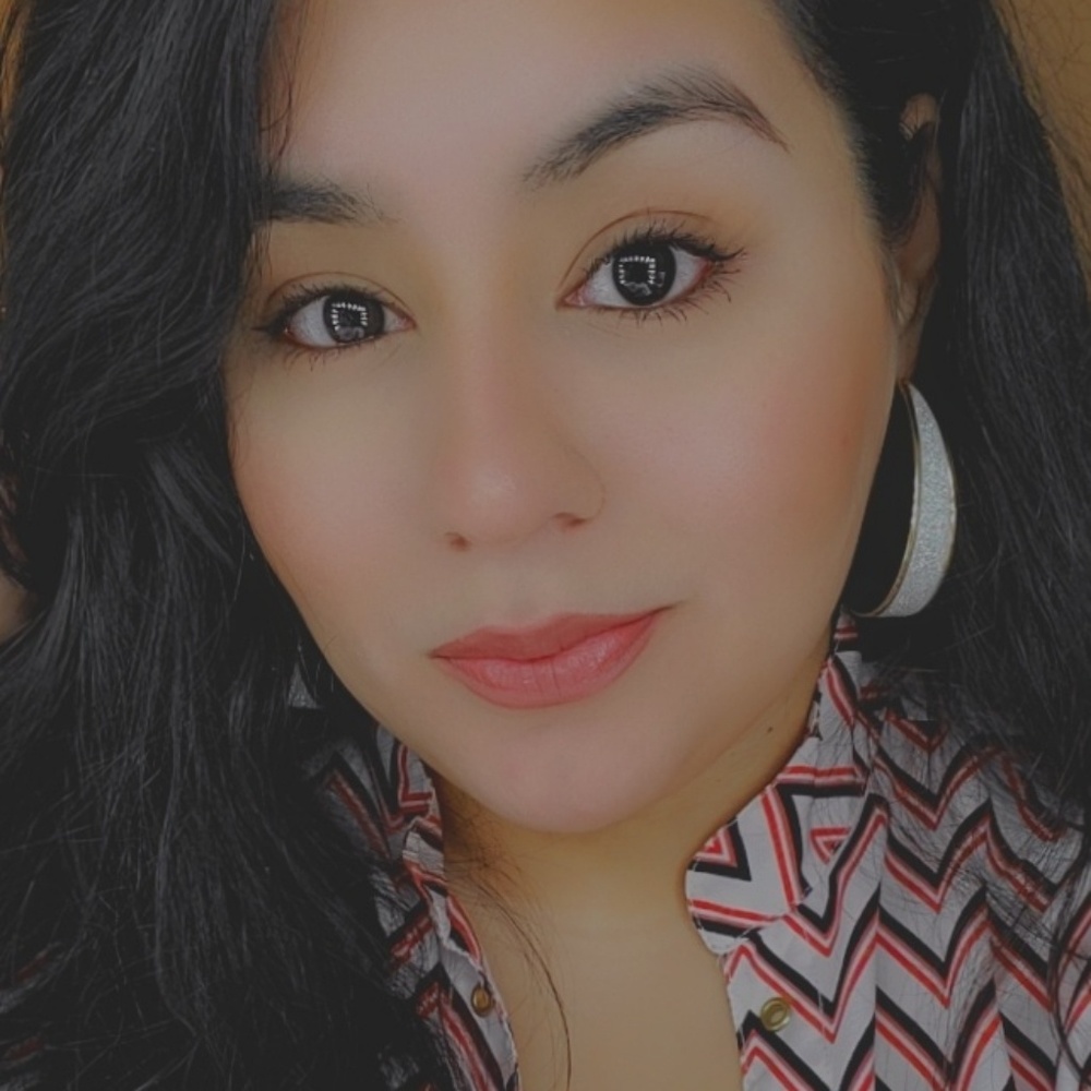 Meet your Posher, Juanita